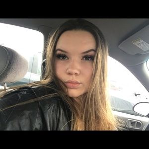 Meet your Posher, Zoe